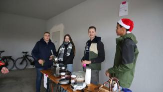 Waffelbäckerei mit der MRG-Jugend